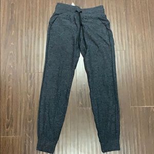 Lululemon Ready to Rulu pant size 4